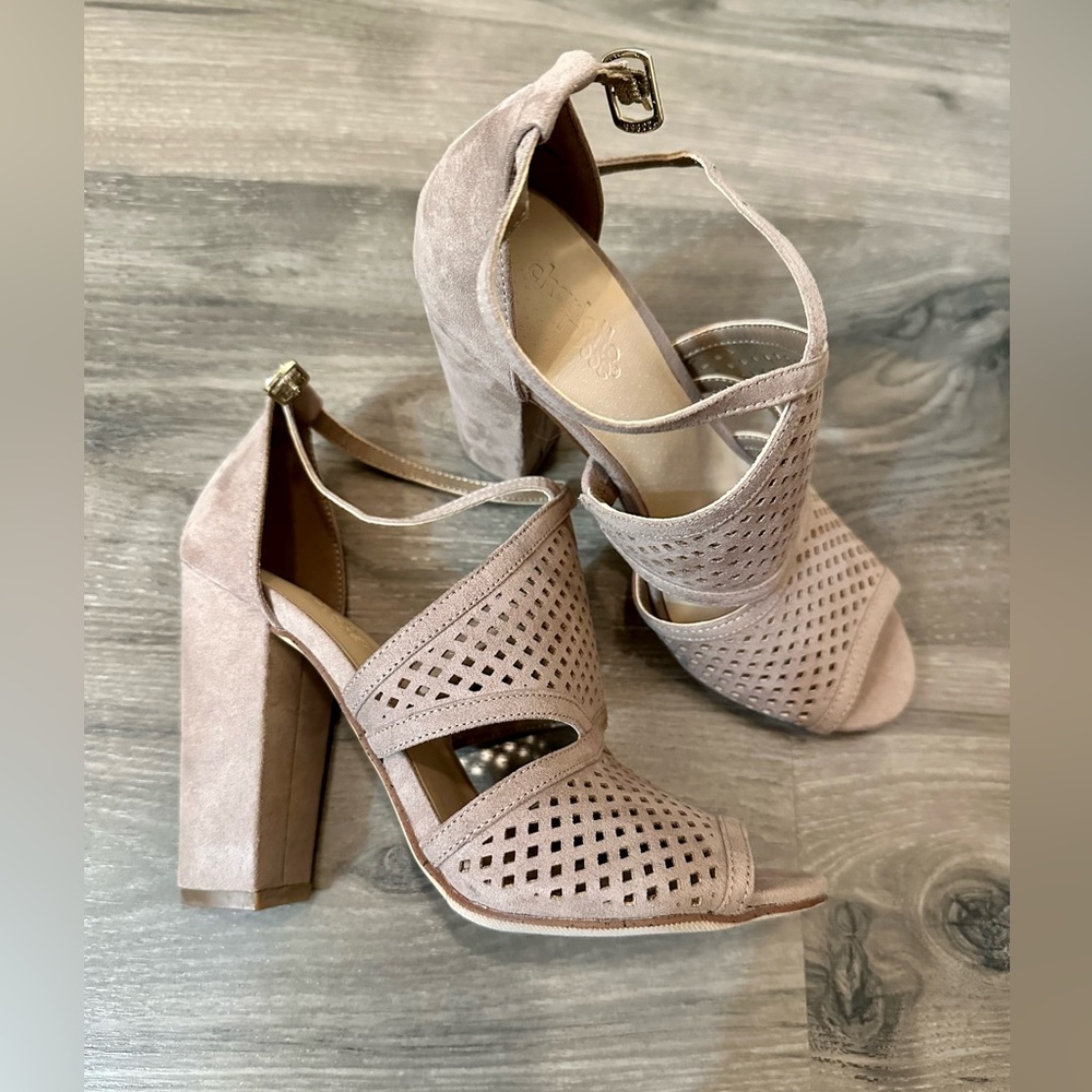 Block high heel shoes